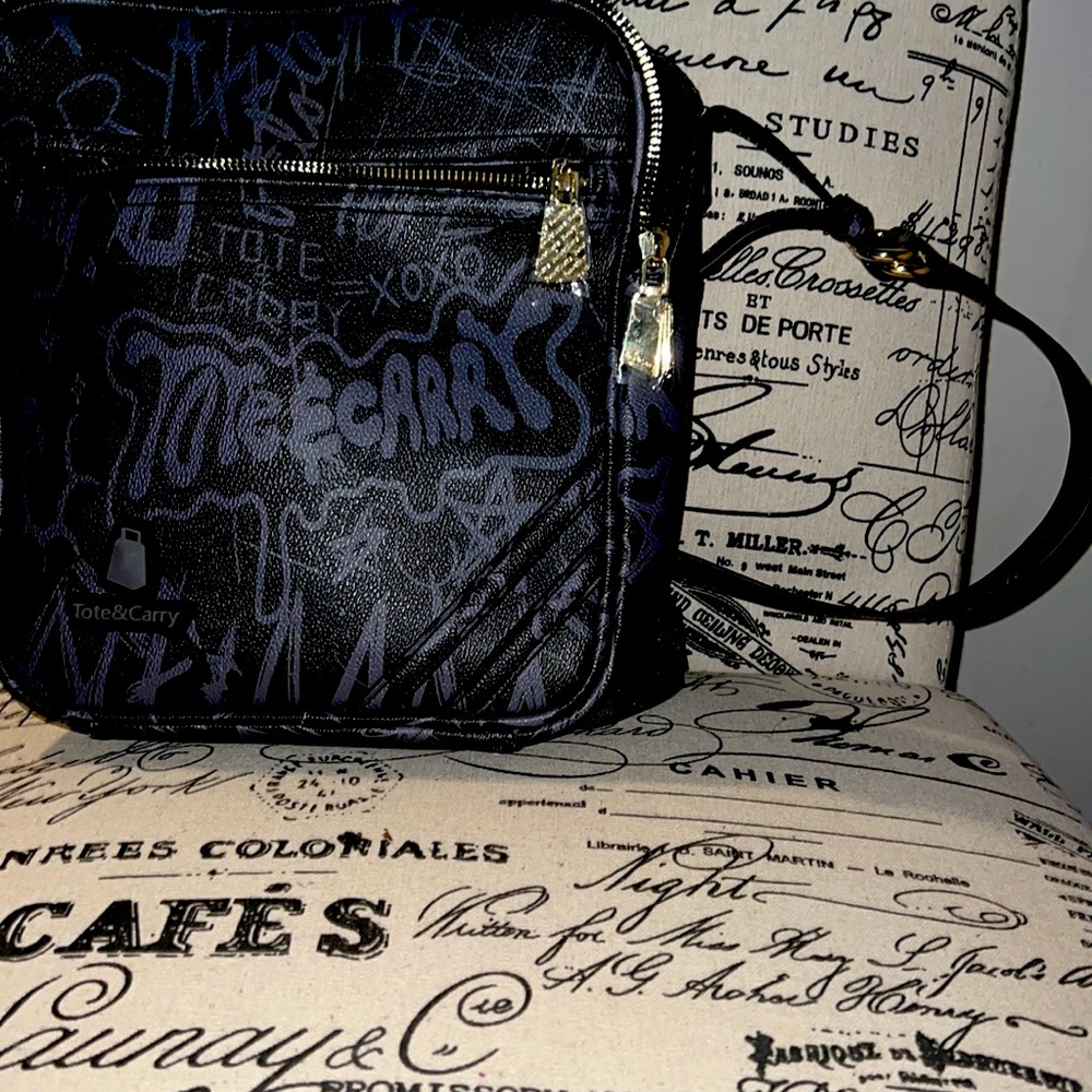 Tote & Carry Graffiti bag. Used twice!